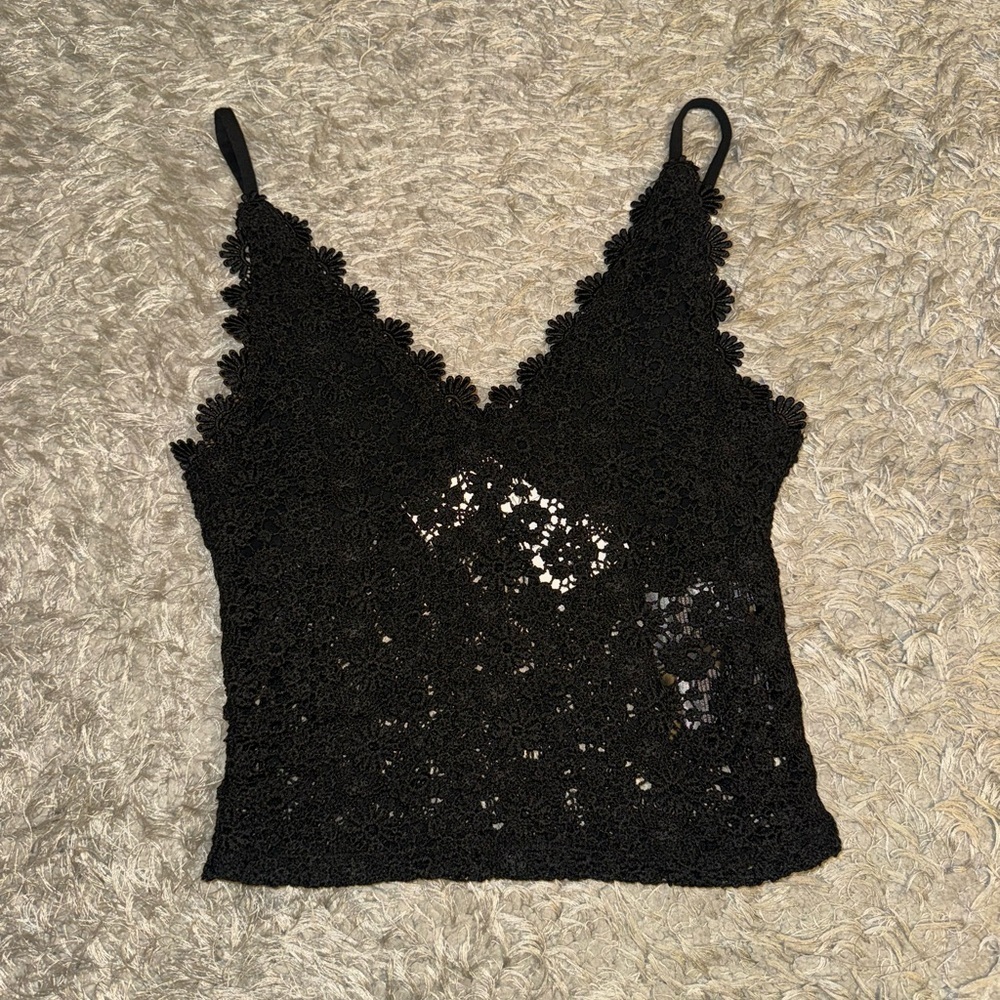 H&M Black Crochet Cropped Tank! - Picture 2 of 4